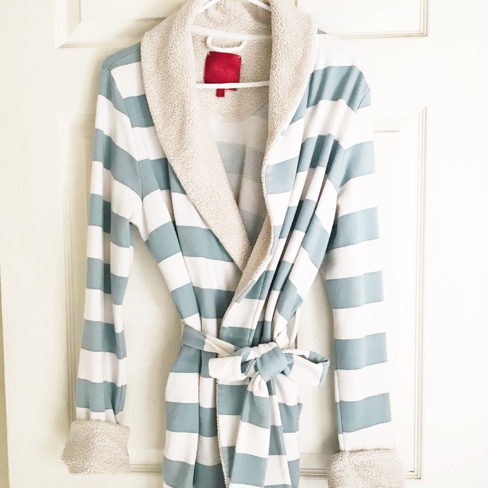 Pre-Loved VS Striped Robe